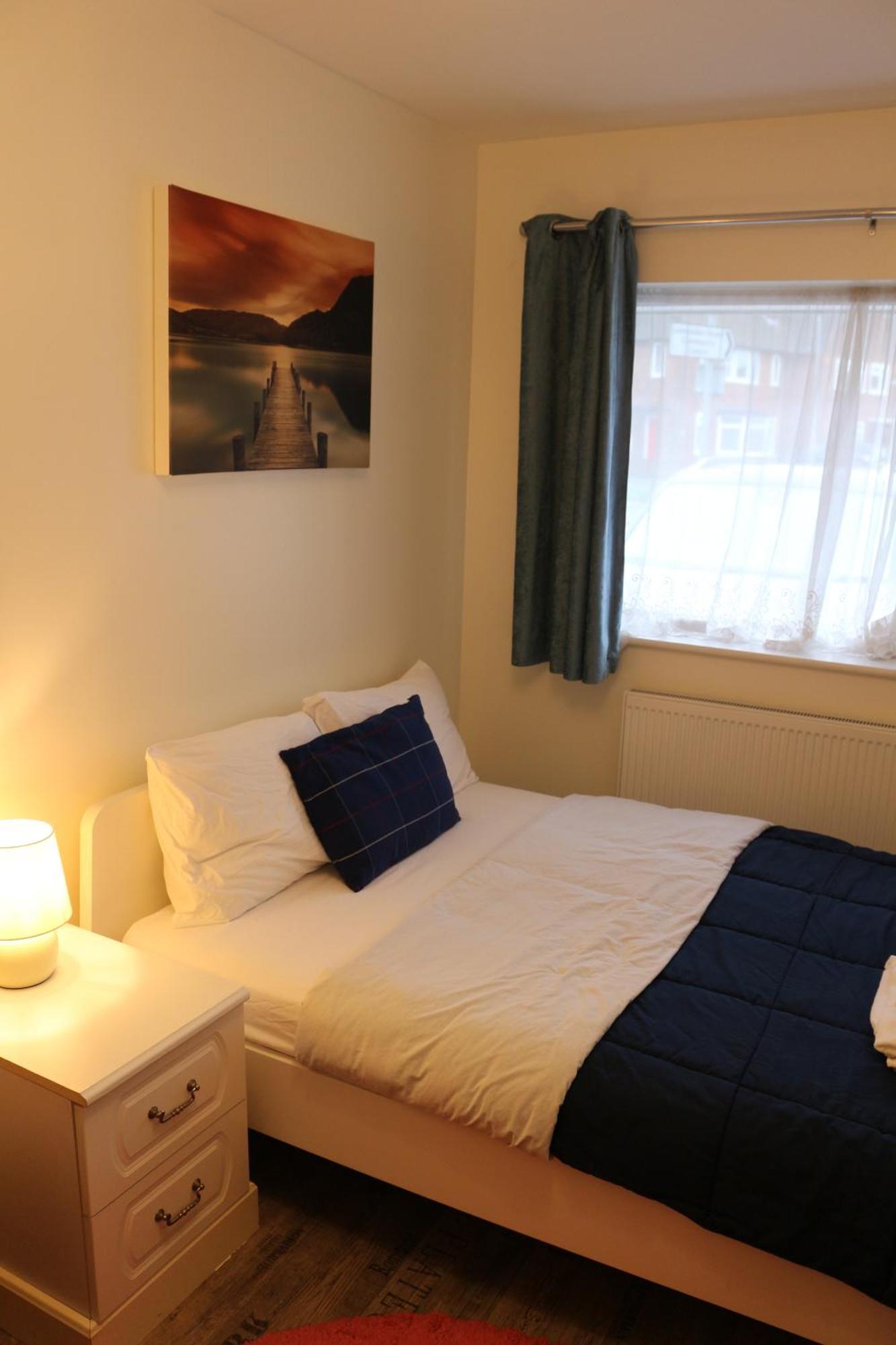 Ensuite Master Bedroom, Private Bathroom, Inside Family Home, Walking Distance To Harry Potter واتفورد المظهر الخارجي الصورة